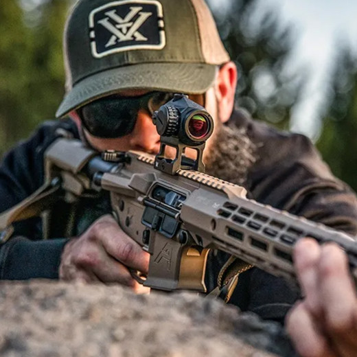 Crvena tačka VORTEX Crossfire LED Uprage