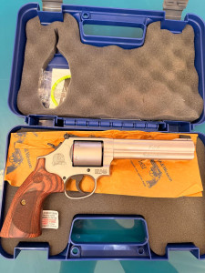 Smith & Wesson 686 International
