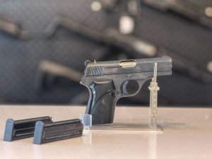 PIŠTOLJ CRVENA ZASTAVA M70 7,65