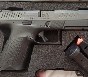 Prodajem CZ P10C