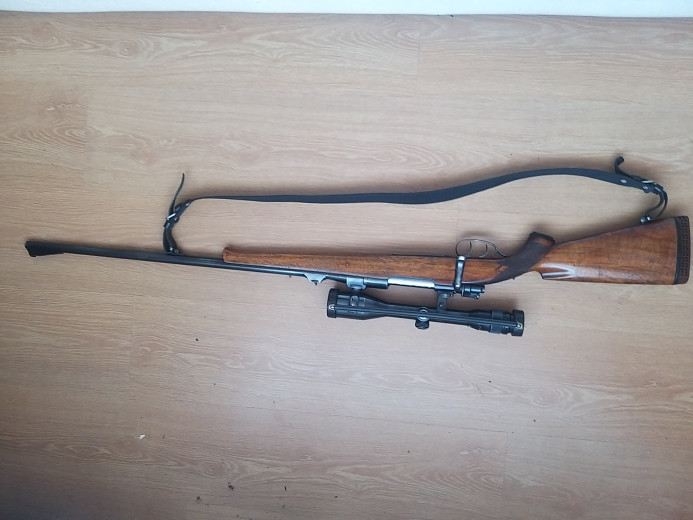 Lovacki karabin sa optikom u kal. 7 mm Rem. Mag