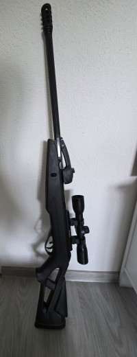 Vazdušna puška Gamo 5.5 sa okvirom i optikom