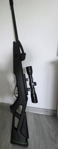 Vazdušna puška Gamo 5.5 sa okvirom i optikom