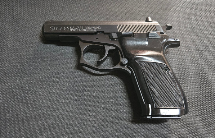 Pištolj Češka Zbrojovka M-83 7,65 mm