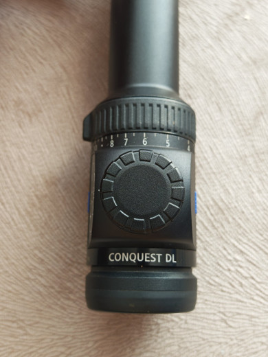 Zeiss Conquest DL 3-12x50 sa crvenom tačkom