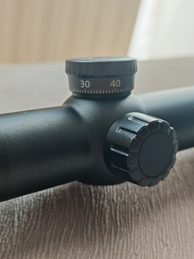 Zeiss Conquest DL 3-12x50 sa crvenom tačkom