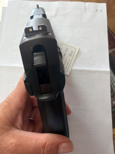 Pistolj cz 99 compact