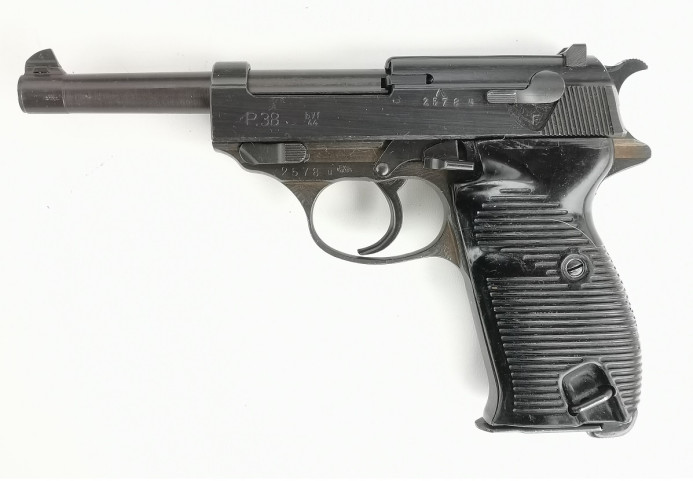 Walther P38 iz 1944.