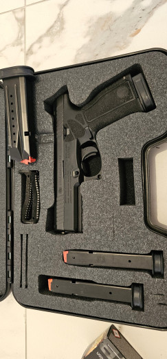 Pistolj - Steyr L9