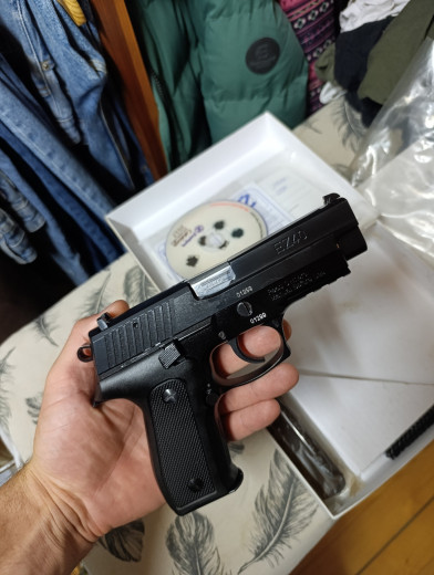 Zastava EZ40