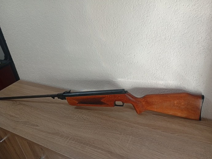 Slavia 631 model 77 lux