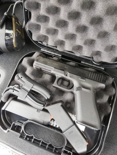 Prodajem Glock 17 gen 5