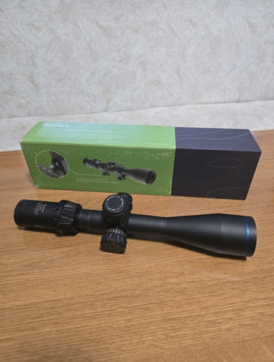 Optika Meopta 6 FFP 4,5-27x50 BDC RD
