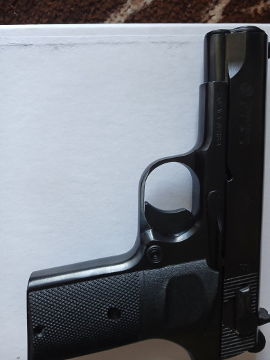 Pištolj zastava 9mm para