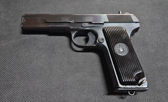 Pištolj Crvena Zastava M-57 7,62 mm