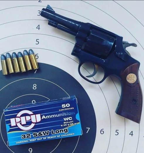 Revolver "Beretta" 32 S&W long