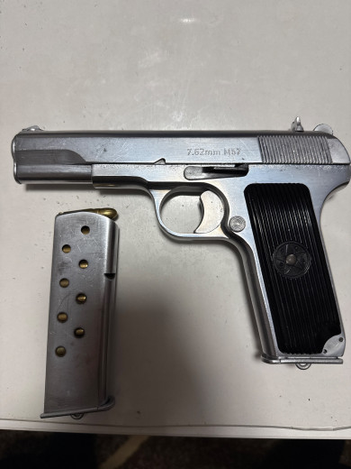 Pistolj CZ M57 TT