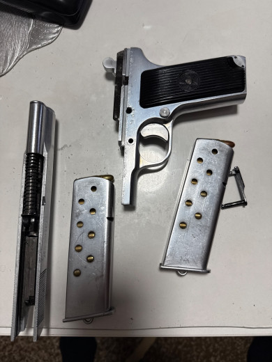 Pistolj CZ M57 TT