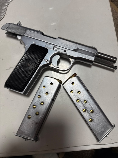 Pistolj CZ M57 TT