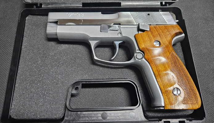 Pištolj Crvena Zastava M99 9x19 mm Hrom
