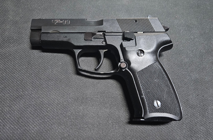 Pištolj Crvena Zastava M-99 9x19 mm
