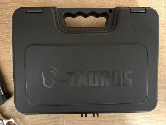 TAURUS PT 58 HC Plus, 380 ACP (Stainless/Srebrni)
