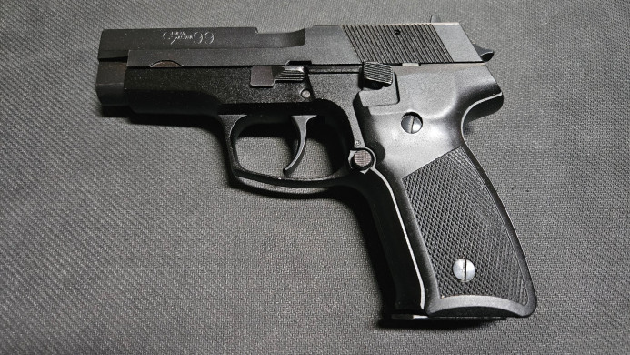 Pištolj Crvena Zastava M-99 9x19 mm