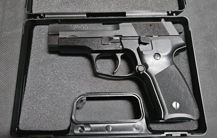 Pištolj Crvena Zastava M-99 9x19 mm