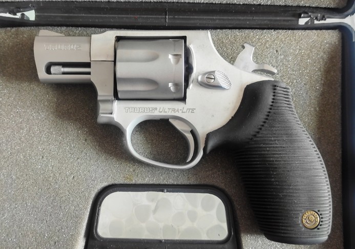 Revolver Taurus Ultra Lite