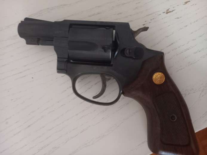 REVOLVER TAURUS 38 special
